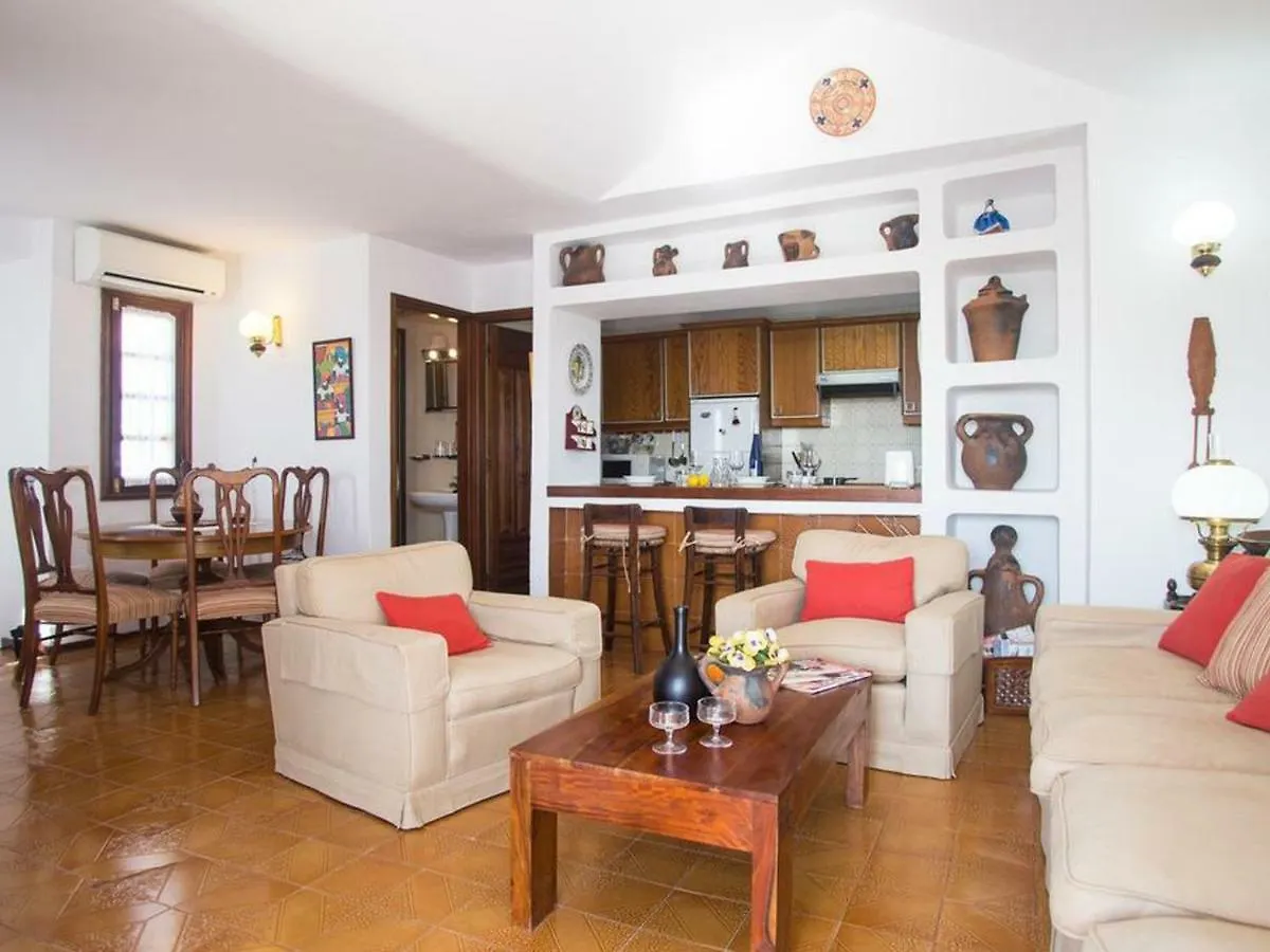 2Br Beach House - Solarium & Shower Terrace - 12 Puerto del Carmen  0*, Puerto del Carmen (Lanzarote) Spain