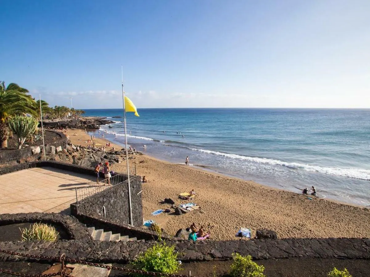 2Br Beach House - Solarium & Shower Terrace - 12 Puerto del Carmen  Villa Puerto del Carmen (Lanzarote)