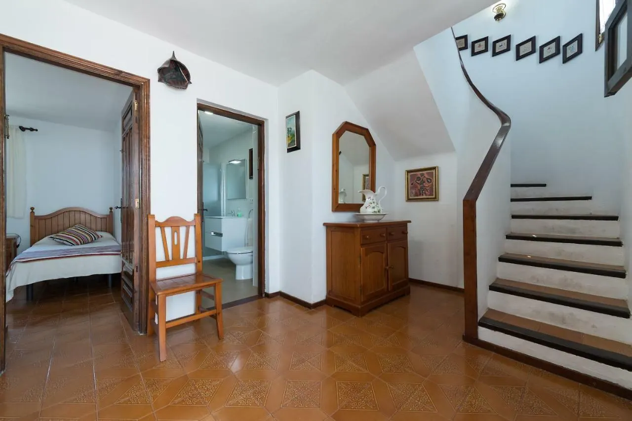 Villa 2Br Beach House - Solarium & Shower Terrace - 12 Puerto del Carmen