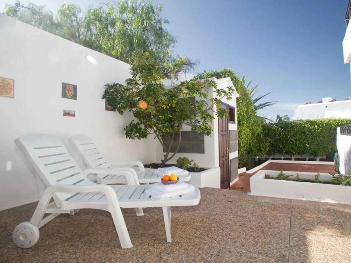 2Br Beach House - Solarium & Shower Terrace - 12 Puerto del Carmen  Puerto del Carmen (Lanzarote)